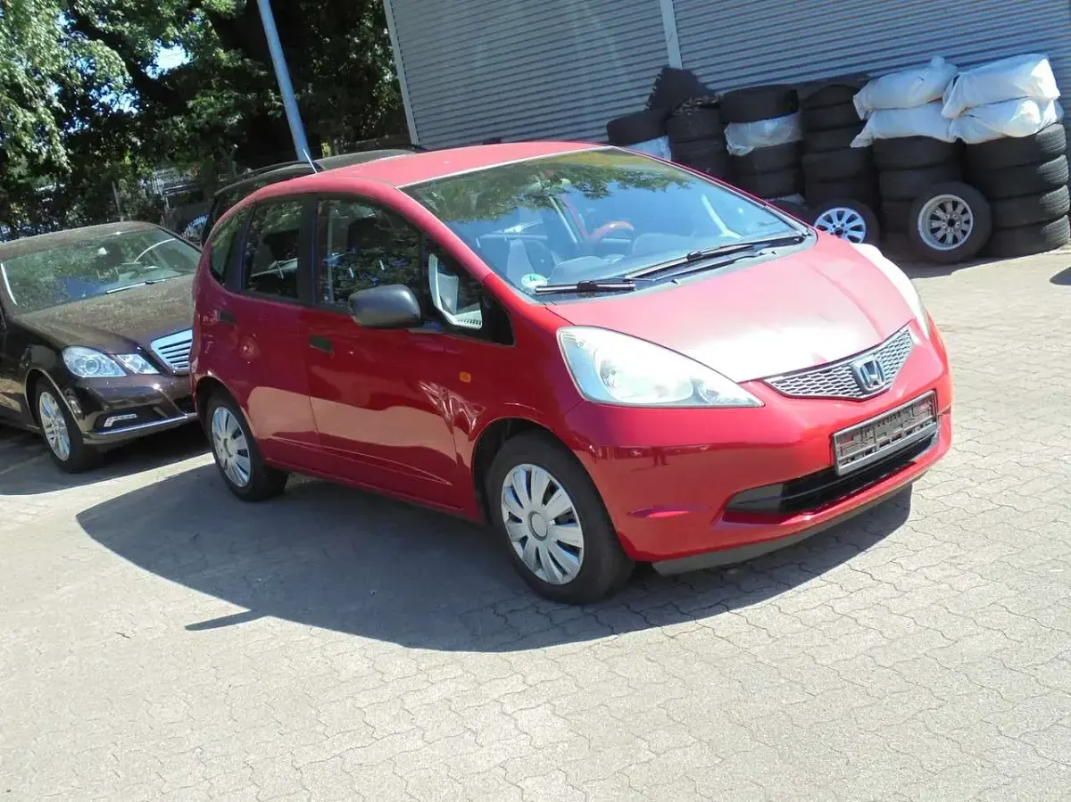 Gebraucht Honda Jazz 90 PS (66 kW) 2011 Rot Kleinwagen