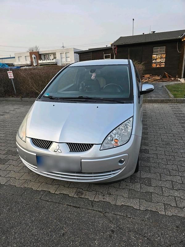 Gebraucht Mitsubishi Colt 75 PS (55 kW) 2007 Silber Kleinwagen