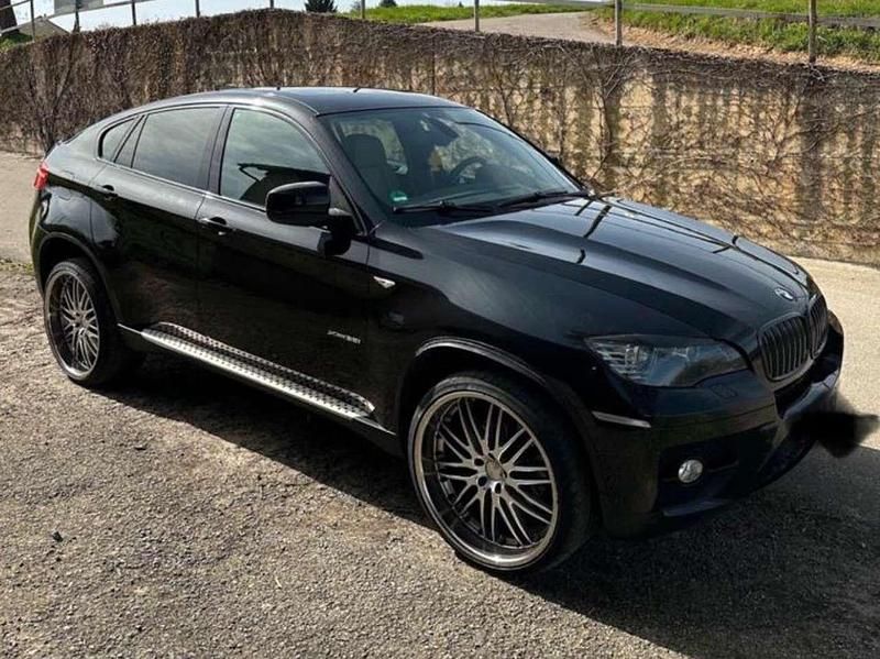 Black sapphire metallic Gebraucht 2009 BMW X6 SUV | 7.500 € - Bild 1/4