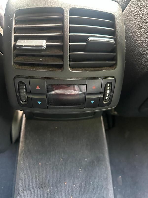 Gebraucht Mercedes E320 Avantgarde 224 PS (164 kW) 2004 Kombi