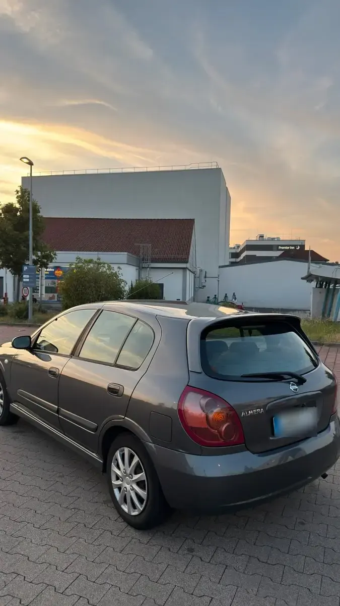 Gebraucht Nissan Almera 98 PS (72 kW) 2005 Grau Kleinwagen