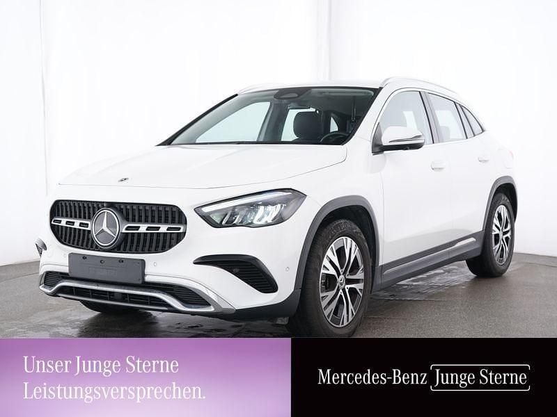 Weiß Gebraucht 2024 Mercedes GLA180 Progressive SUV | 37.480 € (Fairer Preis) - Bild 1/3