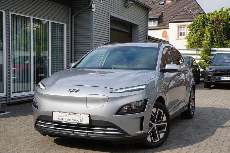 Silber Gebraucht 2022 Hyundai Kona SUV | 17.399 € (Fairer Preis) - Bild 1/3