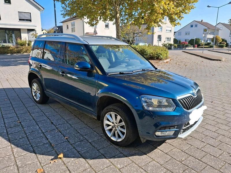Blau Gebraucht 2016 Skoda Yeti SUV | 9.300 € (Superpreis) - Bild 1/4