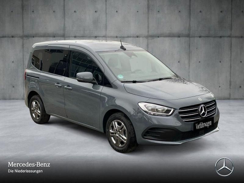 Gebraucht Mercedes T160 102 PS (75 kW) 2024 Grau Van / Kleinbus