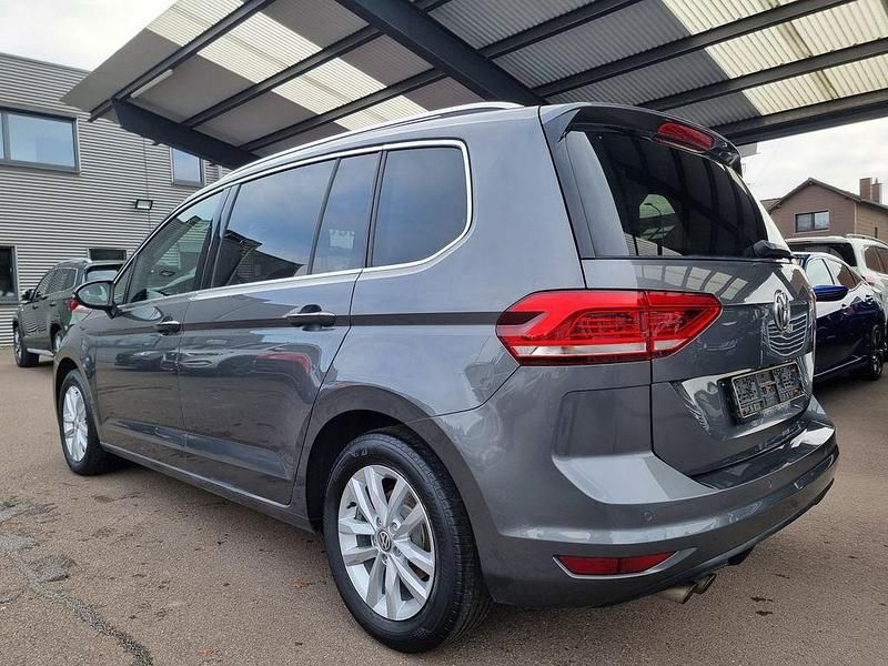 Gebraucht VW Touran Highline 150 PS (110 kW) 2016 Grau Van / Kleinbus