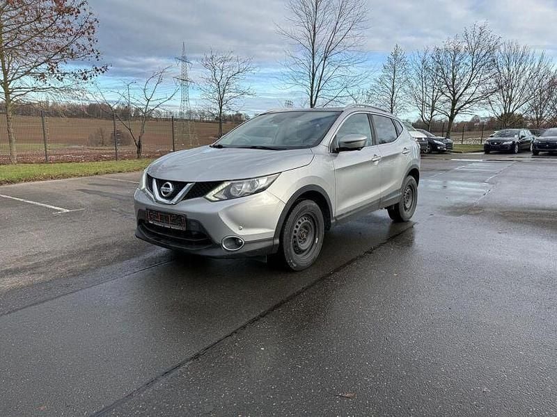 Gebraucht Nissan Qashqai 360º 163 PS (119 kW) 2015 Silver (m) SUV