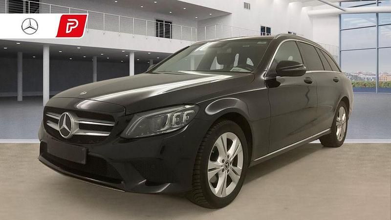 Gebraucht Mercedes C200 Avantgarde 184 PS (135 kW) 2019 Schwarz Limousine