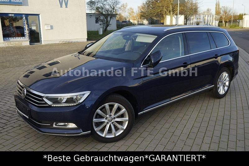 Blau Gebraucht 2016 VW Passat Highline Kombi | 14.299 € (Fairer Preis) - Bild 1/4