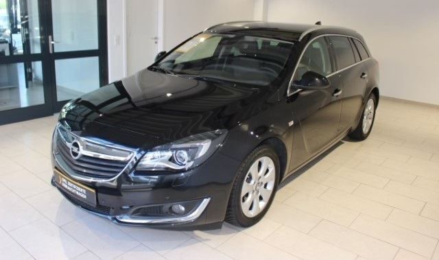 Schwarz metallic Gebraucht 2015 Opel Insignia Innovation Kombi | 22.450 € - Bild 1/4