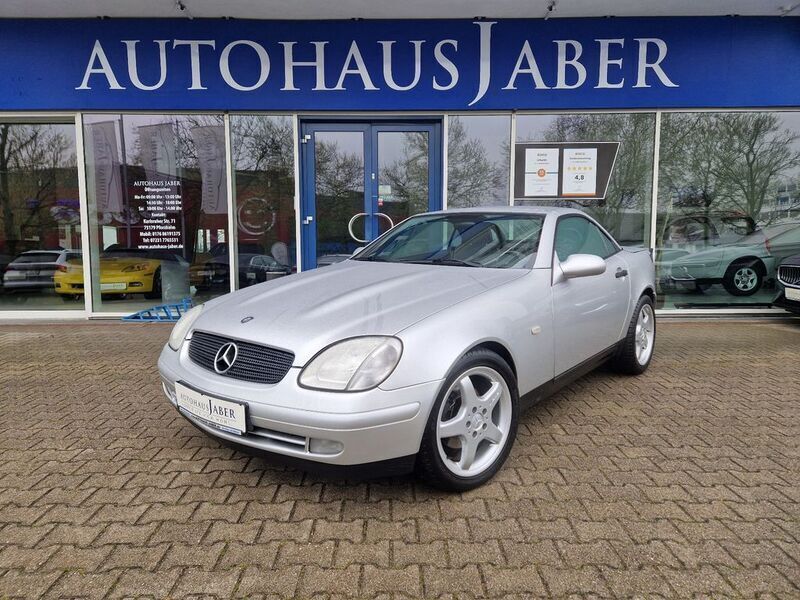 Silber Gebraucht 1997 Mercedes SLK230 AMG Cabrio | 11.489 € - Bild 1/4