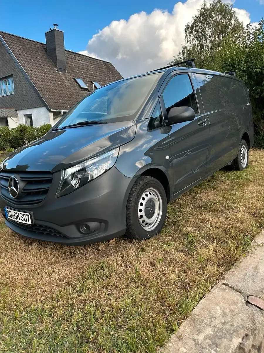 Gebraucht Mercedes Vito 163 PS (119 kW) 2022 Grau Van