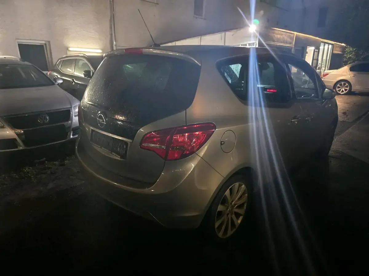 Gebraucht Opel Meriva 140 PS (102 kW) 2013 Gold Van / Kleinbus