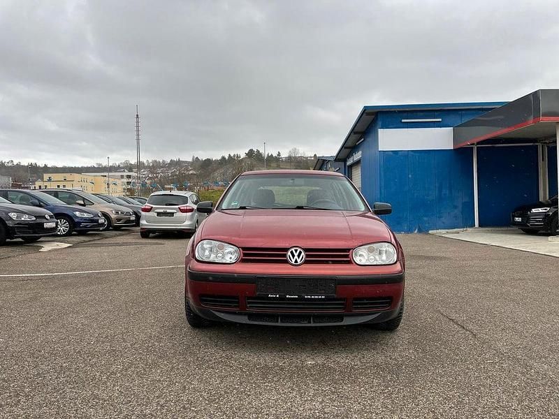 Rot Gebraucht 1999 VW Golf Limousine | 900 € (Guter Preis) - Bild 1/4