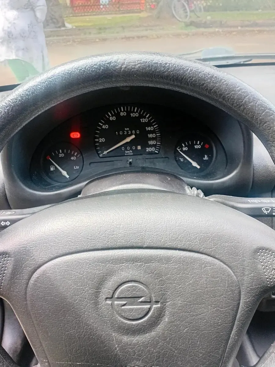 Używany Opel Corsa 60 KM (44 kW) 1998 Hatchback