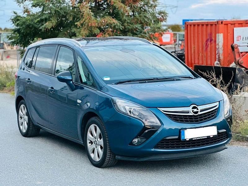 Blau Gebraucht 2016 Opel Zafira Tourer Van / Kleinbus | 8.799 € (Guter Preis) - Bild 1/4