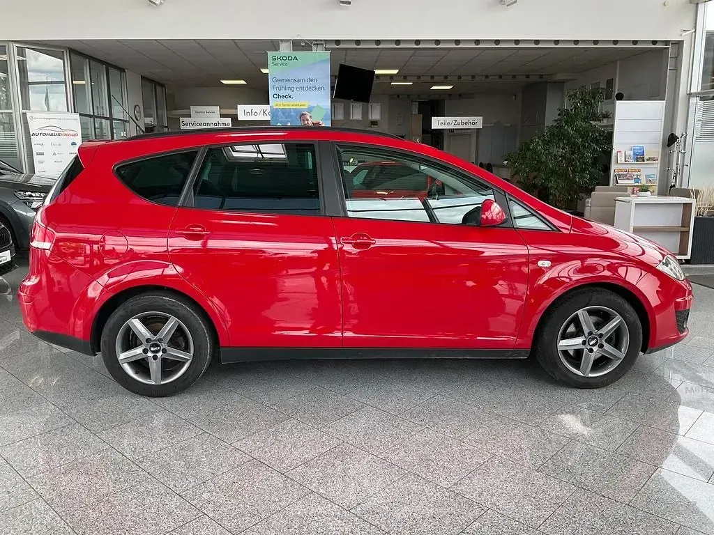 Gebraucht Seat Altea XL Reference 140 PS (102 kW) 2014 Rot Van / Kleinbus