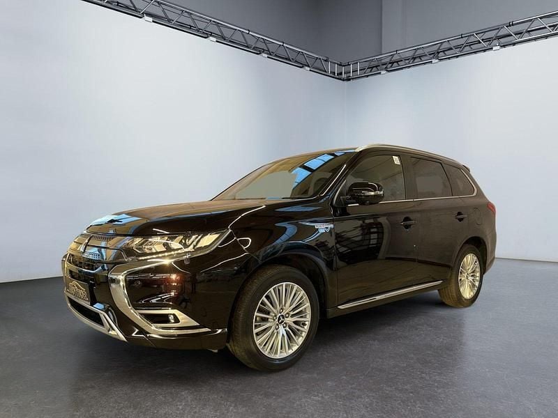 Gebraucht Mitsubishi Outlander Edition 135 PS (99 kW) 2019 Rubinschwarz (m) SUV