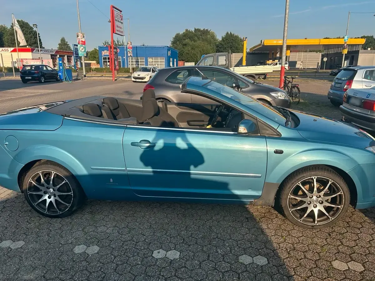 Gebraucht Ford Focus Cabriolet 101 PS (74 kW) 2007 Blau Cabrio