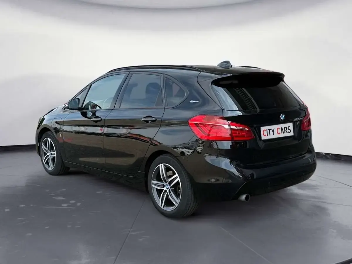 Gebraucht BMW 225 Sport Line 136 PS (100 kW) 2017 Schwarz ii/bonnet fluid black Van / Kleinbus