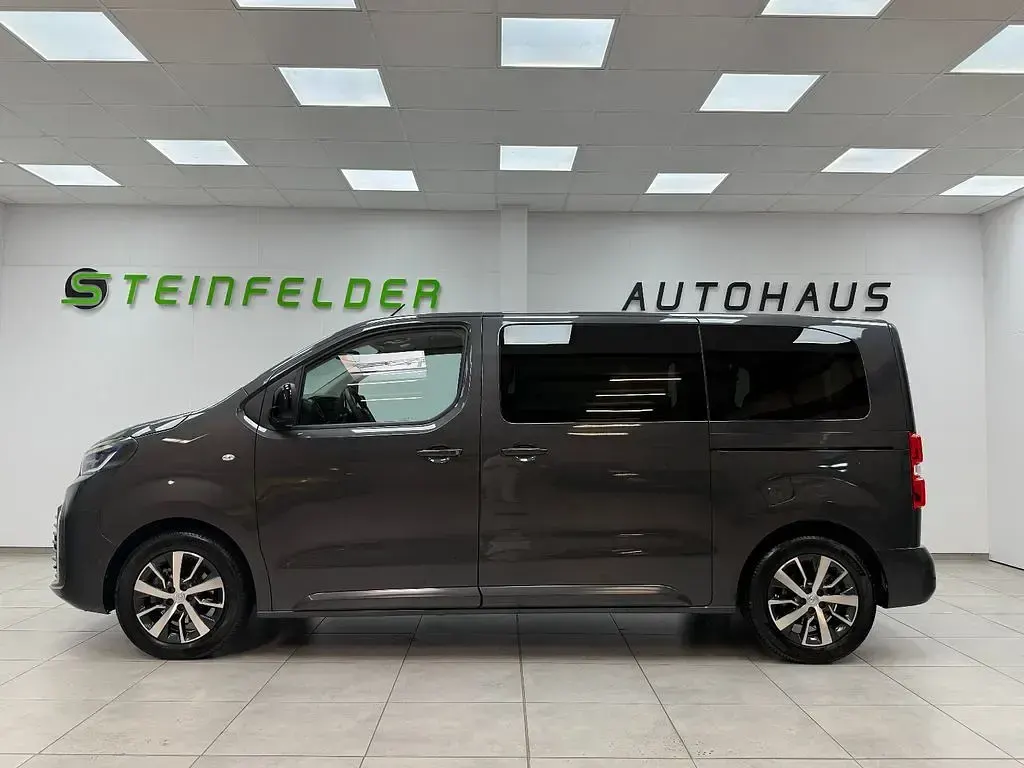 Gebraucht Toyota Proace Verso 177 PS (130 kW) 2025 Grau Kombi