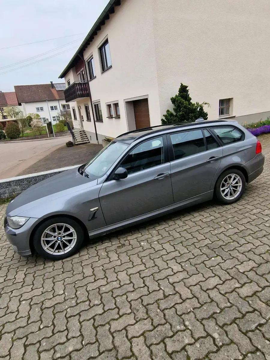 Gebraucht BMW 320 184 PS (135 kW) 2010 Kombi