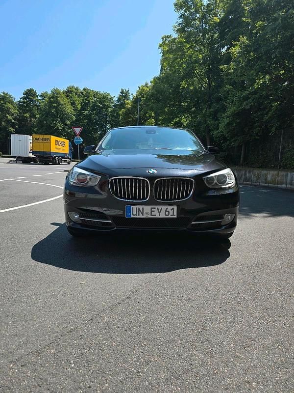 Schwarz Gebraucht 2011 BMW 530 Gran Turismo M Sport Limousine | 13.299 € (Guter Preis) - Bild 1/4