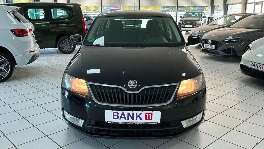 Gebraucht Skoda Rapid Elegance 86 PS (63 kW) 2013 Schwarz Kleinwagen