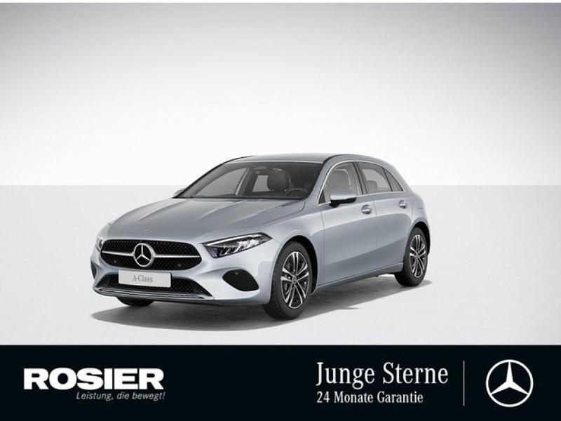 Silber / hightechsilber (metallic) Gebraucht 2024 Mercedes 200 Coupé | 31.890 € (Superpreis) - Bild 1/4