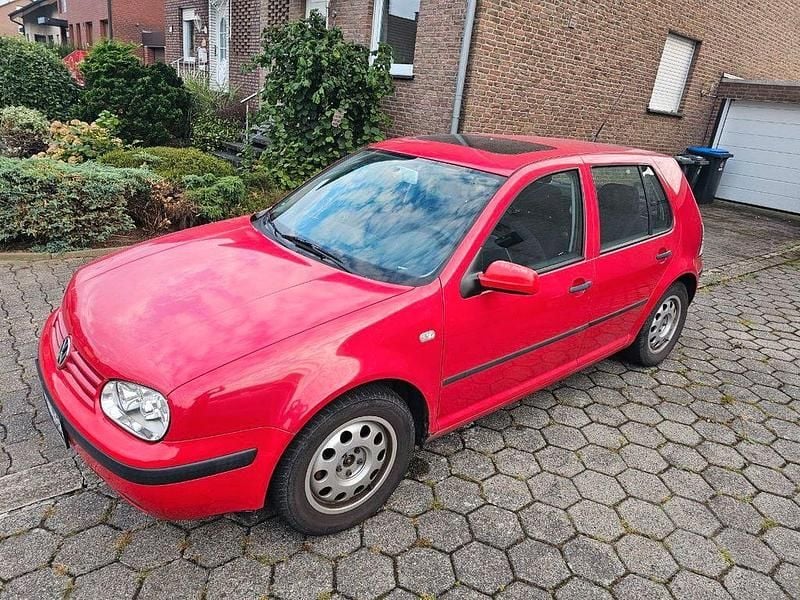 Rot Gebraucht 2000 VW Golf IV Basis Limousine | 1.000 € (Superpreis) - Bild 1/4