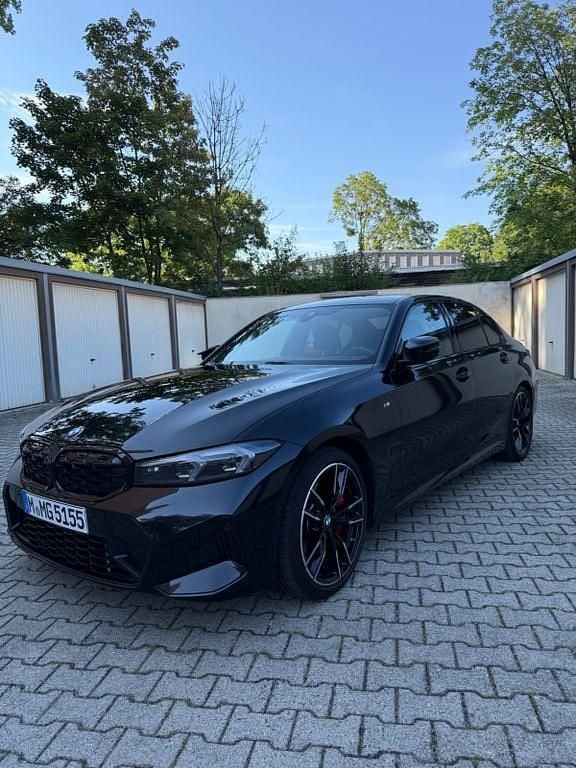 Schwarz Gebraucht 2023 BMW M340 M Sport Limousine | 53.499 € (Guter Preis) - Bild 1/4