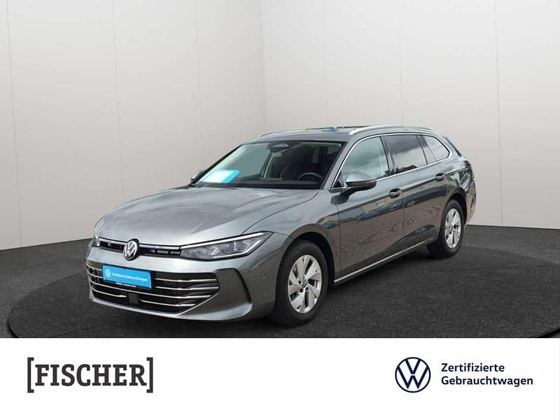 Diabasgrau metallic Gebraucht 2024 VW Passat Elegance Kombi | 38.422 € (Fairer Preis) - Bild 1/4