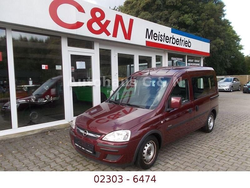Rot Gebraucht 2005 Opel Combo Van / Kleinbus | 2.900 € (Etwas zu teuer) - Bild 1/4