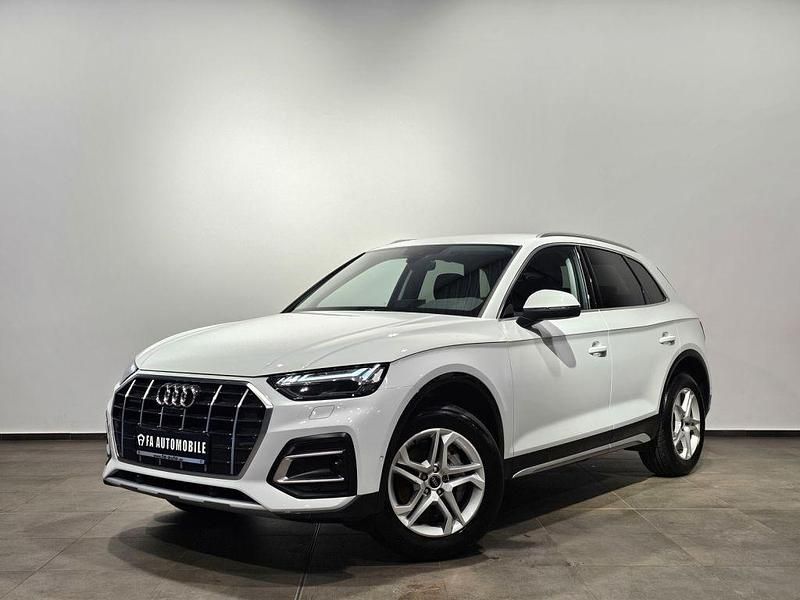 Gletscherweiß metallic (metallic) Gebraucht 2024 Audi Q5 Sport SUV | 44.890 € (Fairer Preis) - Bild 1/4
