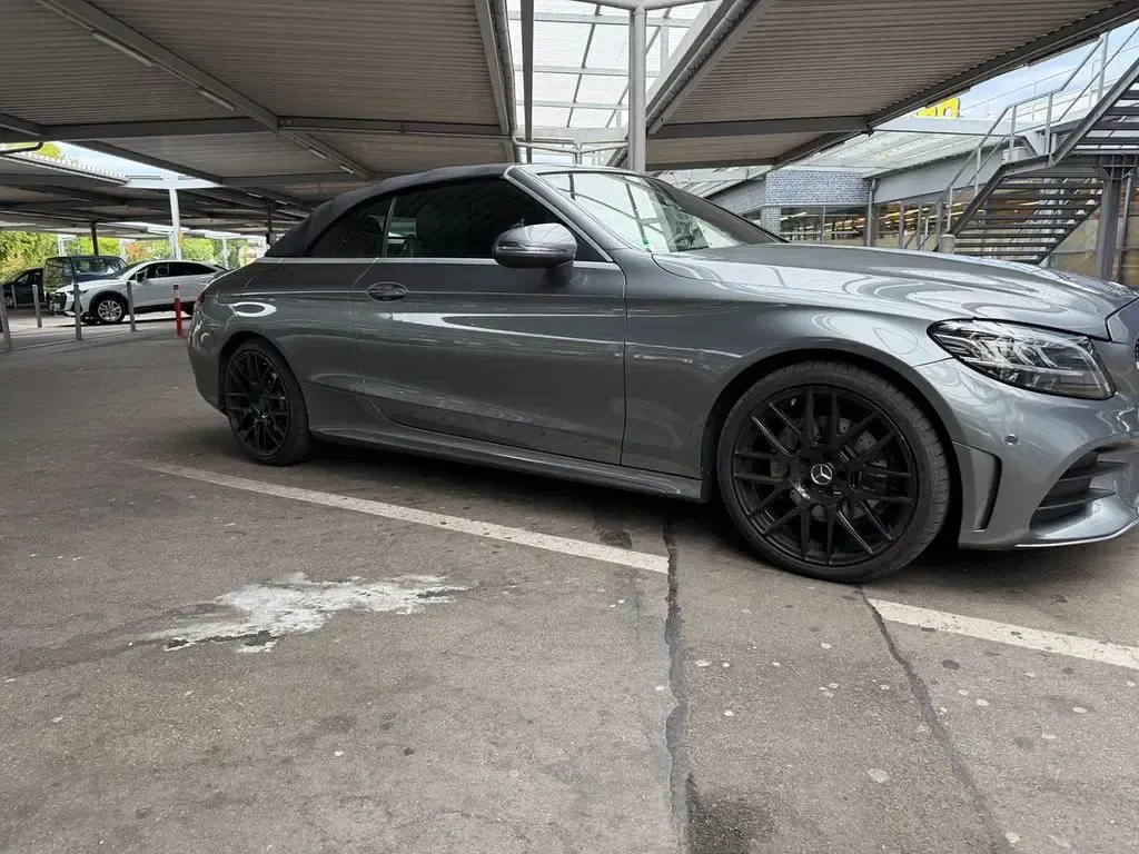 Gebraucht Mercedes C180 156 PS (114 kW) 2019 Grau Cabrio
