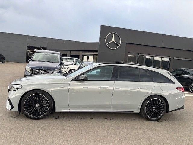 Gebraucht Mercedes E300 AMG 313 PS (230 kW) 2025 Grau Kombi