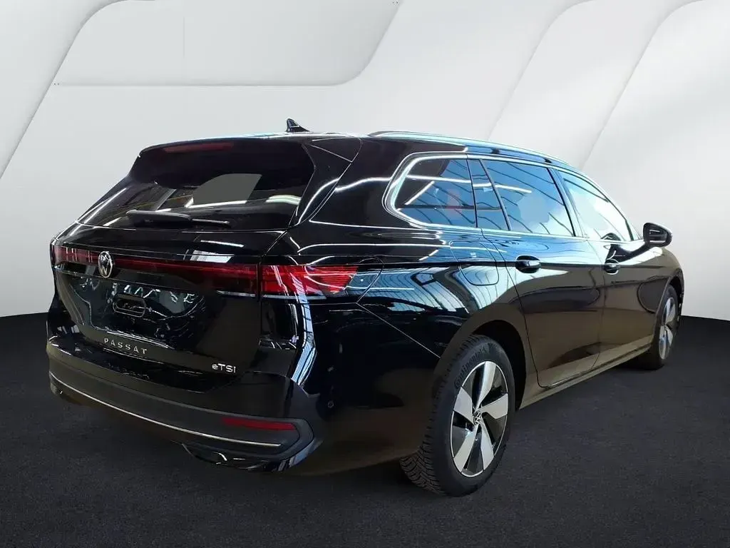 Gebraucht VW Passat Business 150 PS (110 kW) 2025 Schwarz Kombi
