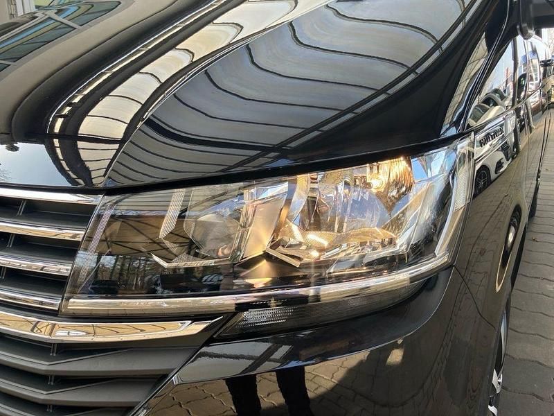 Usado VW Multivan 150 HP (110 kW) 2022 Preto Monovolume