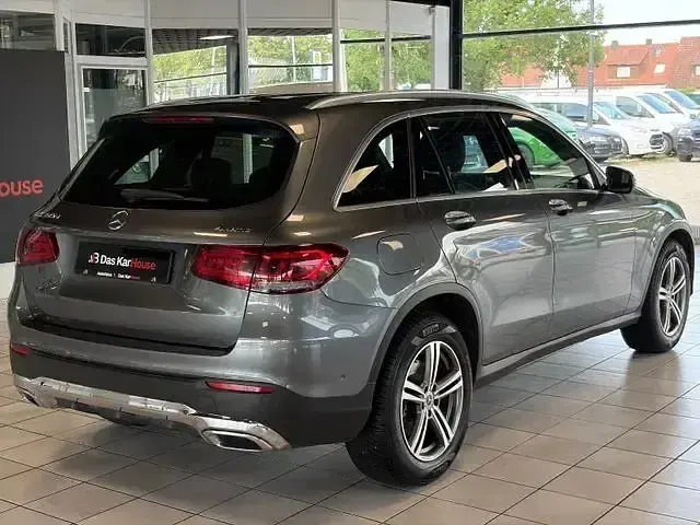 Gebraucht Mercedes GLC220 194 PS (142 kW) 2020 Grau SUV