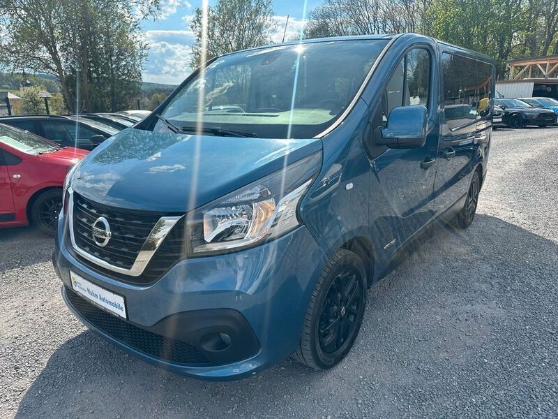 Blau Gebraucht 2018 Nissan NV300 Premium Edition Van | 16.900 € (Etwas zu teuer) - Bild 1/4