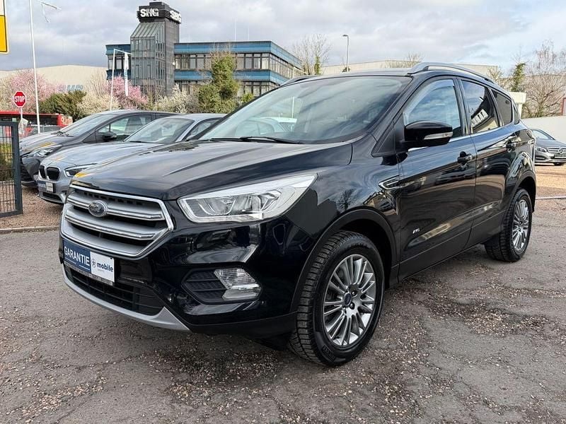 Gebraucht Ford Kuga Titanium 175 PS (128 kW) 2018 Iridiumschwarz metallic SUV