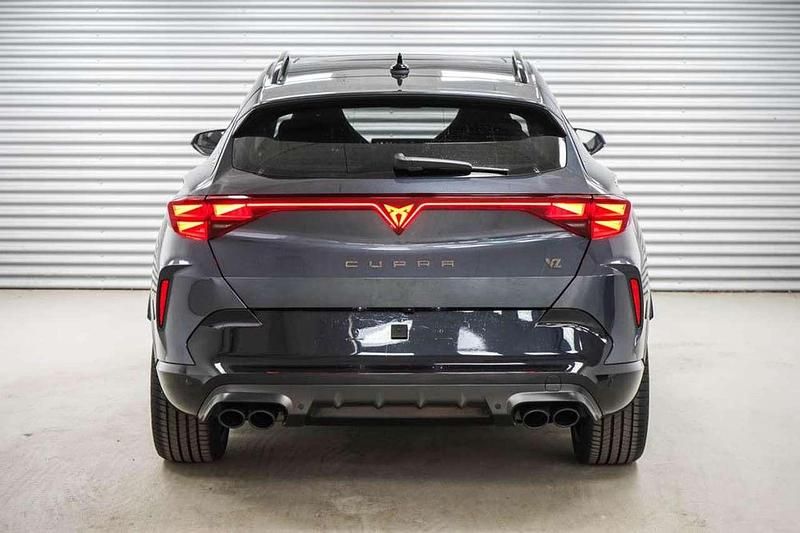 Neu Cupra Formentor VZ 333 PS (244 kW) 2025 Magnetic grau metallic (s7) SUV