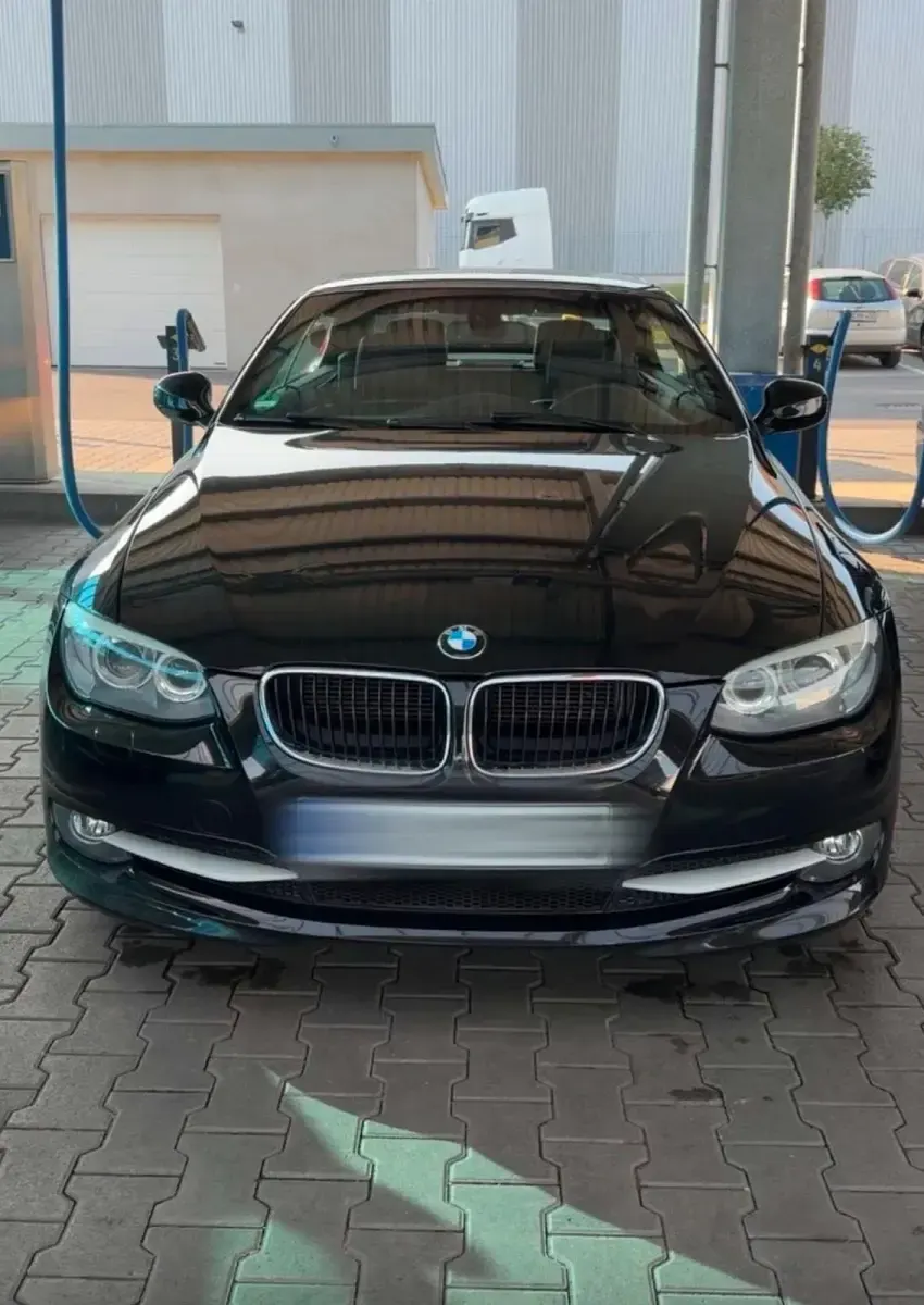 Gebraucht BMW 320 Cabriolet 184 PS (135 kW) 2012 Schwarz Cabrio