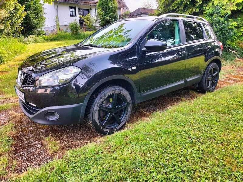 Schwarz Gebraucht 2011 Nissan Qashqai +2 Tekna SUV | 5.699 € (Guter Preis) - Bild 1/4