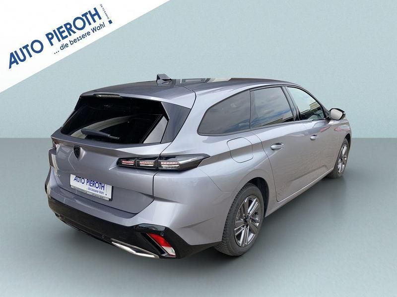 Gebraucht Peugeot 308 SW Allure 131 PS (96 kW) 2024 Artense silber metallic Kombi