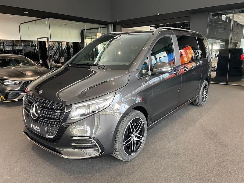 Gebraucht Mercedes V300 Style 237 PS (174 kW) 2026 Graphitgrau Van / Kleinbus