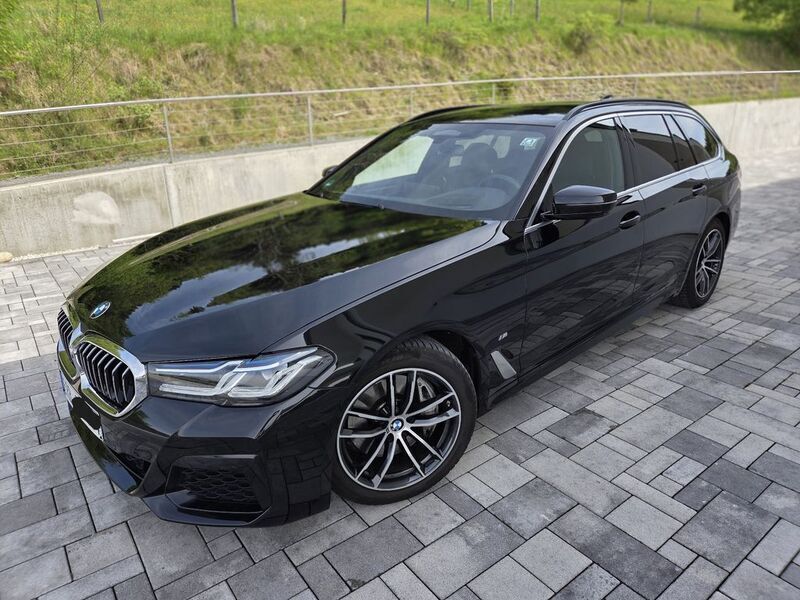 Schwarz Gebraucht 2023 BMW 540 M Sport Kombi | 55.200 € (Fairer Preis) - Bild 1/4