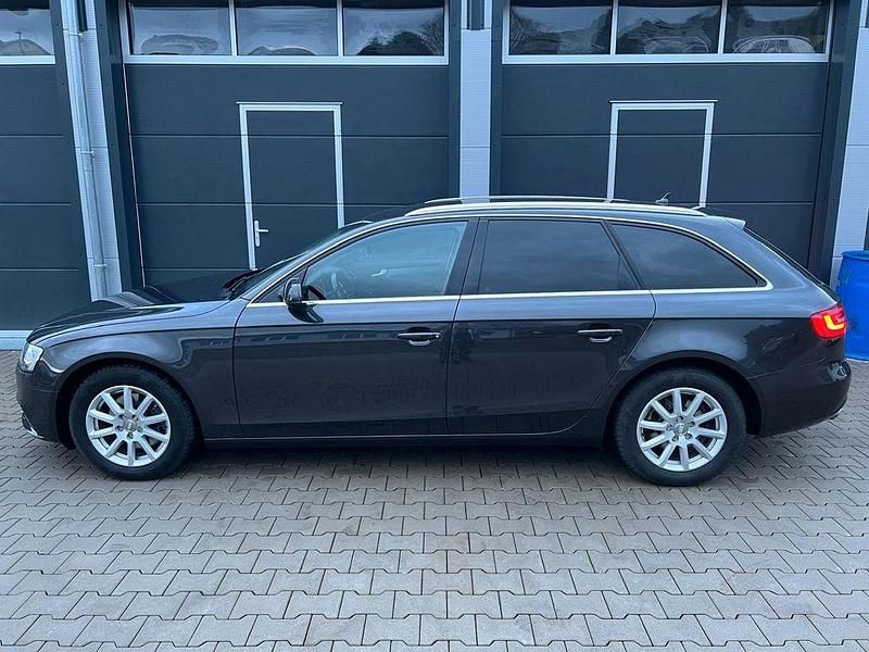Gebraucht Audi A4 Attraction 170 PS (125 kW) 2013 Grau Kombi