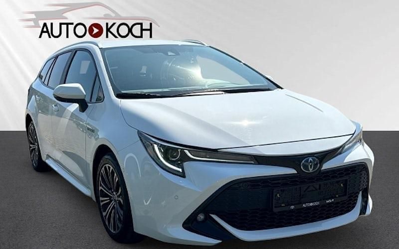 Weiß Gebraucht 2019 Toyota Corolla Club Kombi | 16.990 € (Fairer Preis) - Bild 1/4