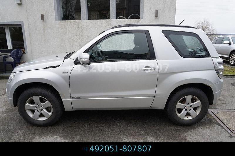 Gebraucht Suzuki Grand Vitara Comfort 129 PS (94 kW) 2012 Silber SUV